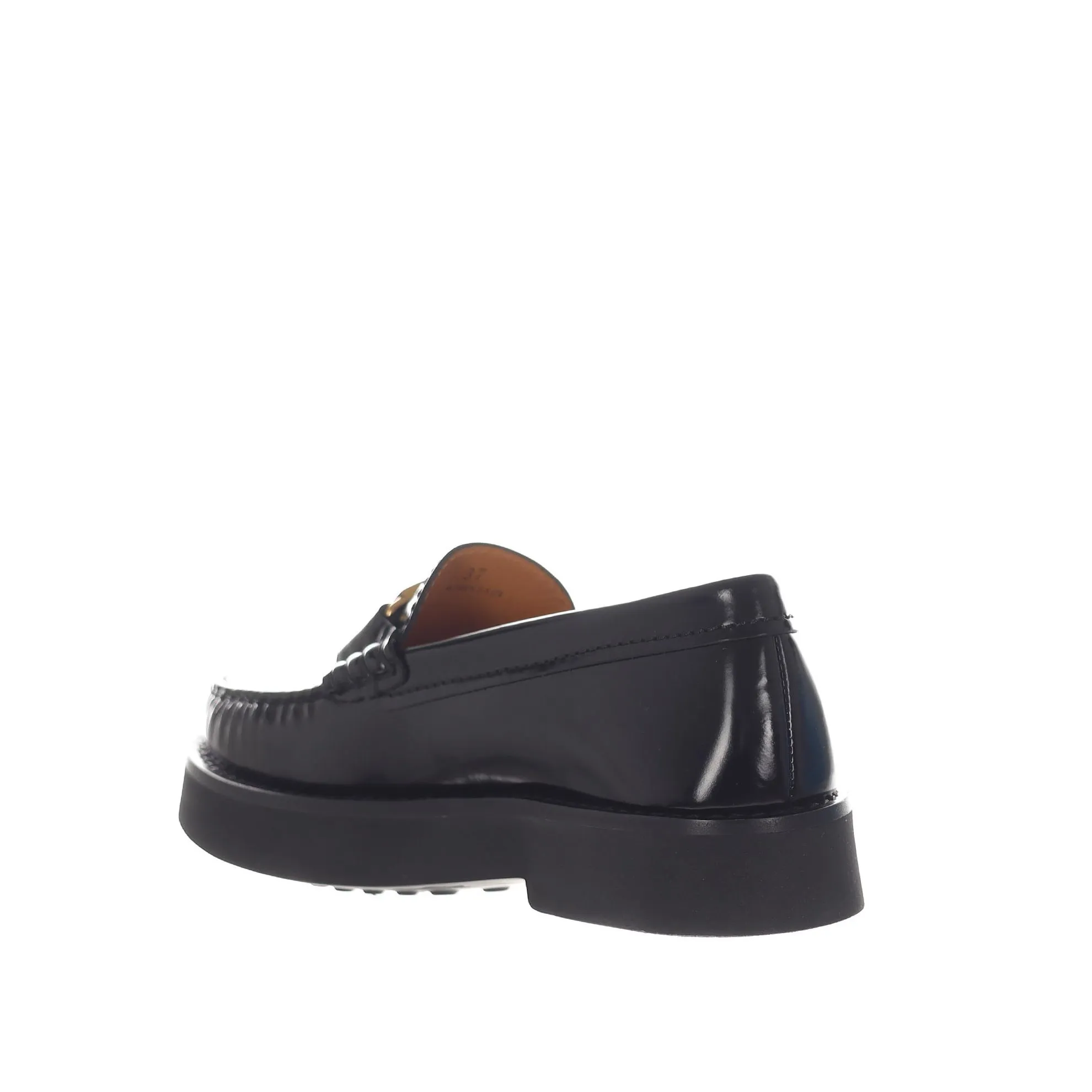 Brushed leather loafer with buckle.